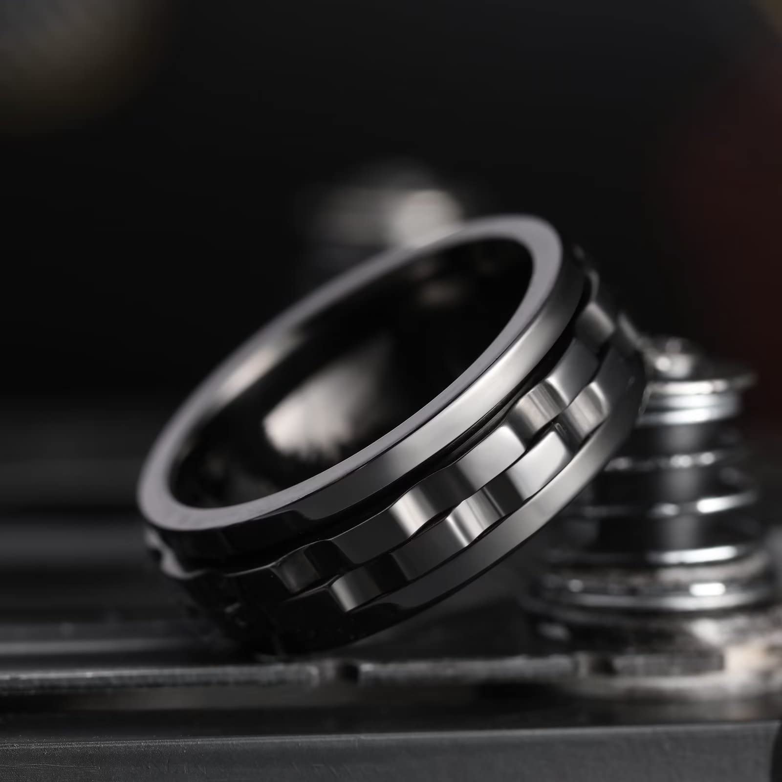 1pc Men's Stainless Steel Rotating Ring - Adjustable Rotating Band, Sleek Black Finish, Durable Modern Design for Wedding & Party Jewelry, Versatile Formal & Casual Accessory, Formal Event Accessory, Unique Texture Detail