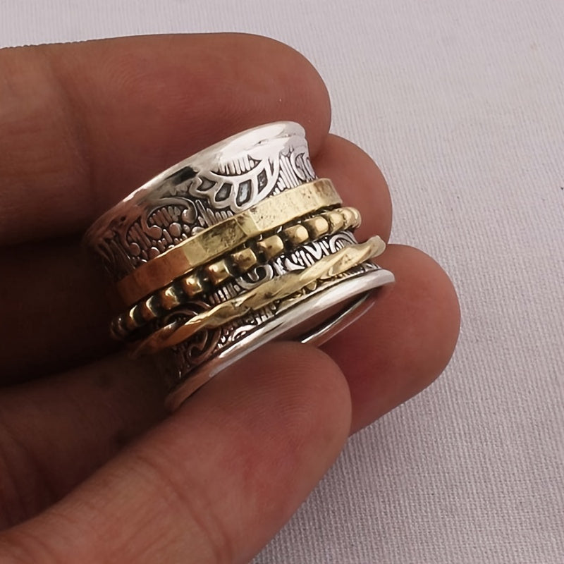 A Vintage Zinc Alloy Golden Lady's Ring With A European Wide Face, A Cool Ring As A Valentine's Day Gift, A Rotating Decompression Ring.