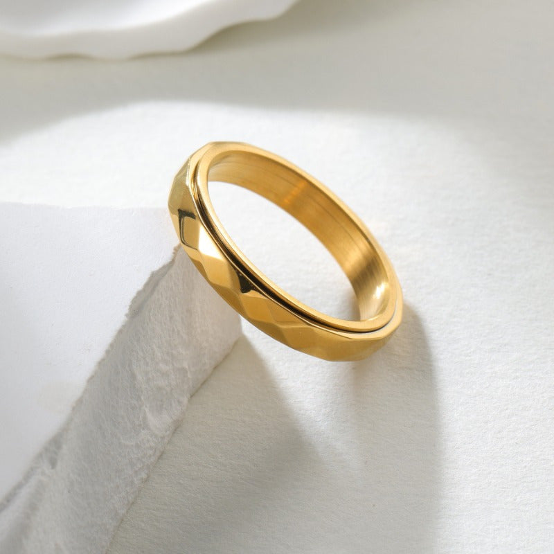 1pc Minimalist -Cut Ring - 4mm Wide, Stress-Relief Rotating Ring with Golden-Tone Band & Black Accents, Fade-Resistant & Wear-Resistant - Ideal for Casual Attire or Gift, Everyday Jewelry, Modern Jewelry, Durable Jewelry
