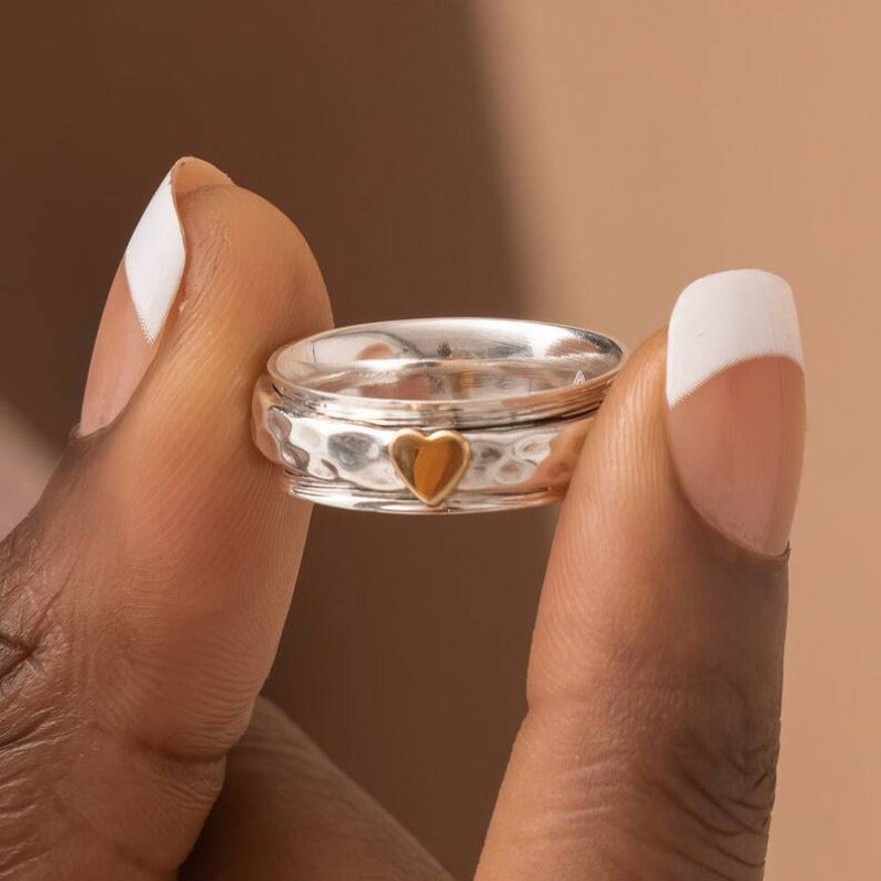 1 style of fashionable, simple and exquisite Women's ring, rotatable love ring, very suitable for parties, banquets, Valentine's Day, Christmas and birthdays, anniversary wear